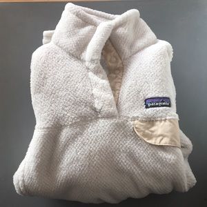 White/cream Patagonia button up